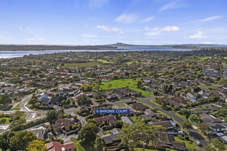 Photo of property in 6 Baronie Court, Half Moon Bay, Auckland, 2012