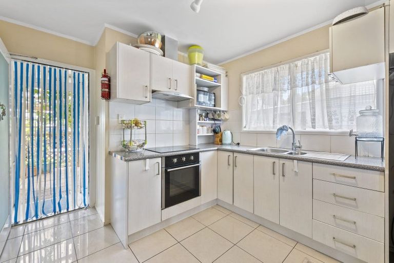 Photo of property in 11 Steven Street, Mangere East, Auckland, 2024