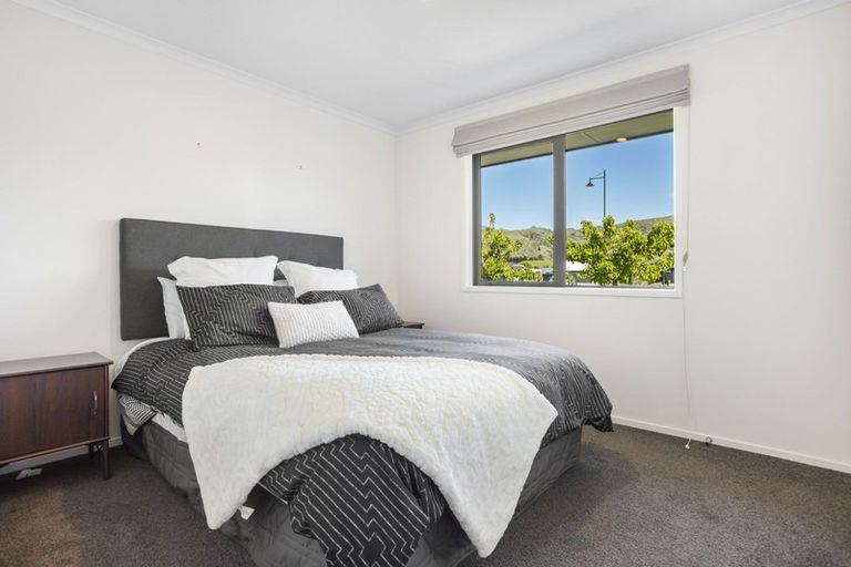 Photo of property in 4 Magnetic Place, Cromwell, 9310