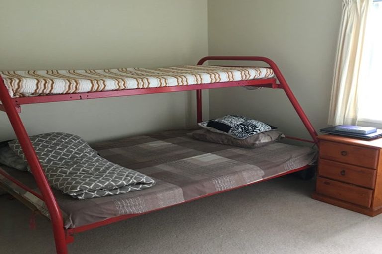 Photo of property in 2 Mattalie Place, Manurewa, Auckland, 2105