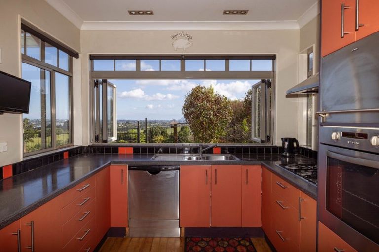 Photo of property in 6 Penny Place, Welcome Bay, Tauranga, 3175