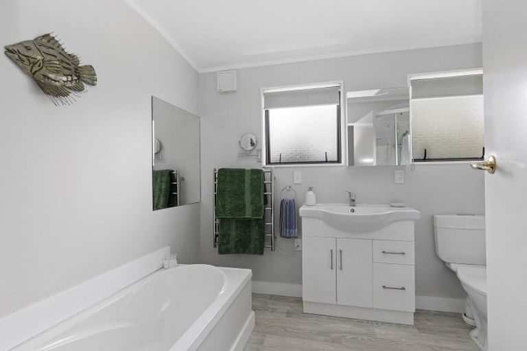 Photo of property in 10a Whitley Avenue, Ebdentown, Upper Hutt, 5018