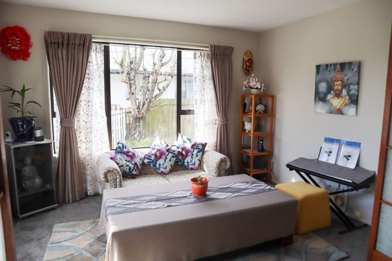 Photo of property in 70a Withells Road, Avonhead, Christchurch, 8042