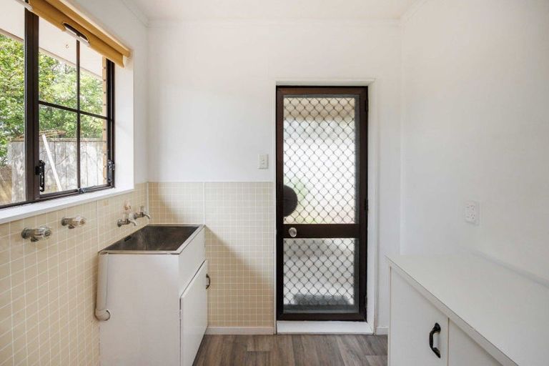 Photo of property in 98 Monrad Street, Highbury, Palmerston North, 4412