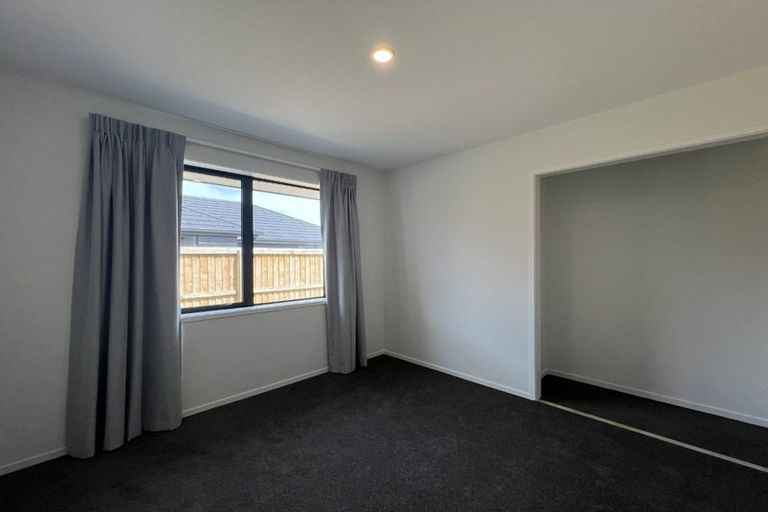 Photo of property in 32 Blue Jacket Drive, Halswell, Christchurch, 8025