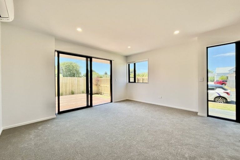 Photo of property in 1/107 Smith Street, Woolston, 8062