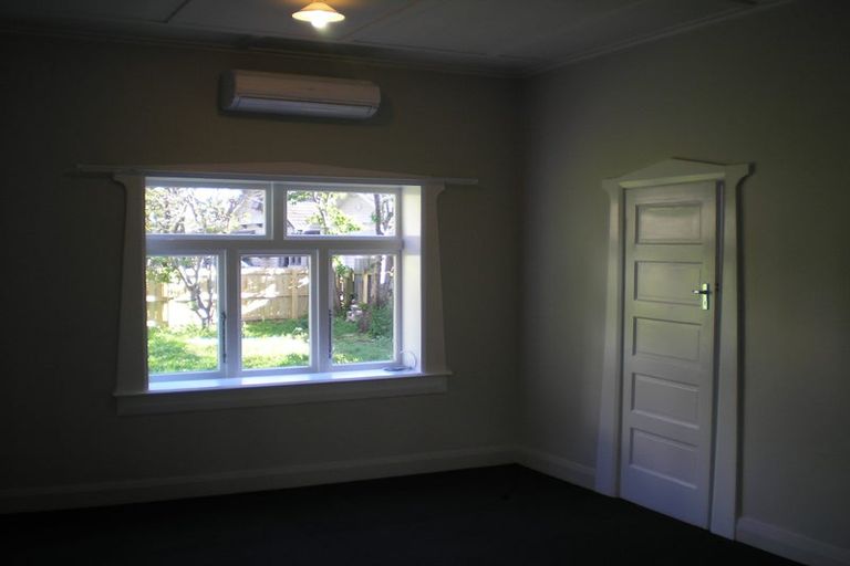 Photo of property in 196 Rongotai Road, Rongotai, Wellington, 6022