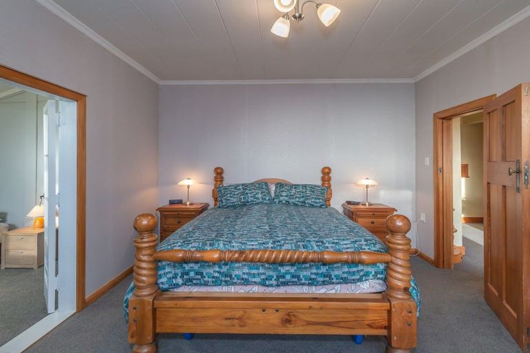 Photo of property in 2 Weraroa Road, Levin, 5510