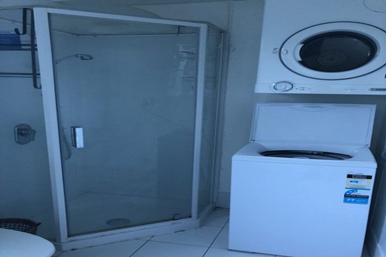 Photo of property in 3 Crieff Street, Northland, Wellington, 6012