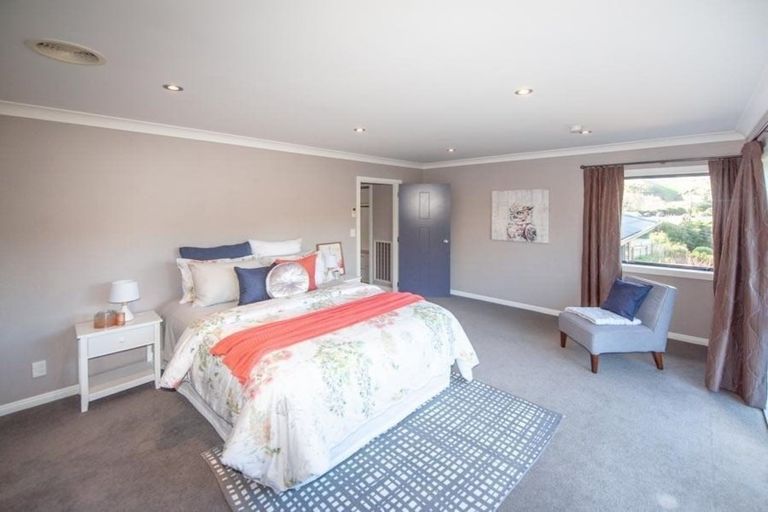 Photo of property in 20 Wantwood Grove, Churton Park, Wellington, 6037