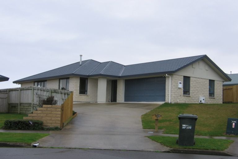 Photo of property in 44 Logan Way, Kelvin Grove, Palmerston North, 4414