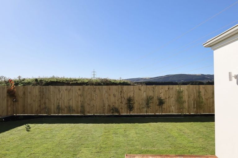 Photo of property in 60 Atlantic Drive, Fitzherbert, Palmerston North, 4410