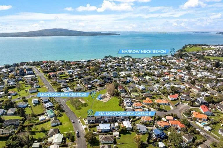 Photo of property in 21c Montgomery Avenue, Belmont, Auckland, 0622