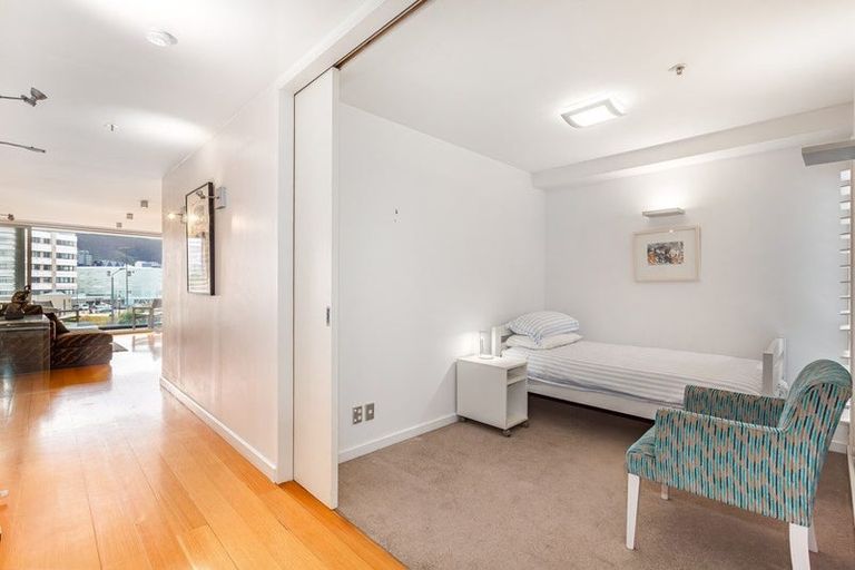 Photo of property in Aqua, 13/74 Oriental Parade, Oriental Bay, Wellington, 6011