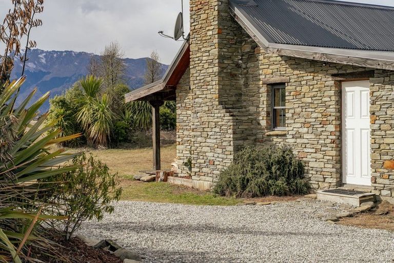 Photo of property in 66 Te Awa Road, Albert Town, Wanaka, 9382