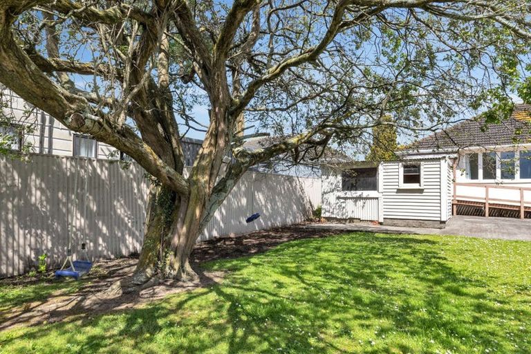Photo of property in 7 Bristol Crescent, Roslyn, Palmerston North, 4414