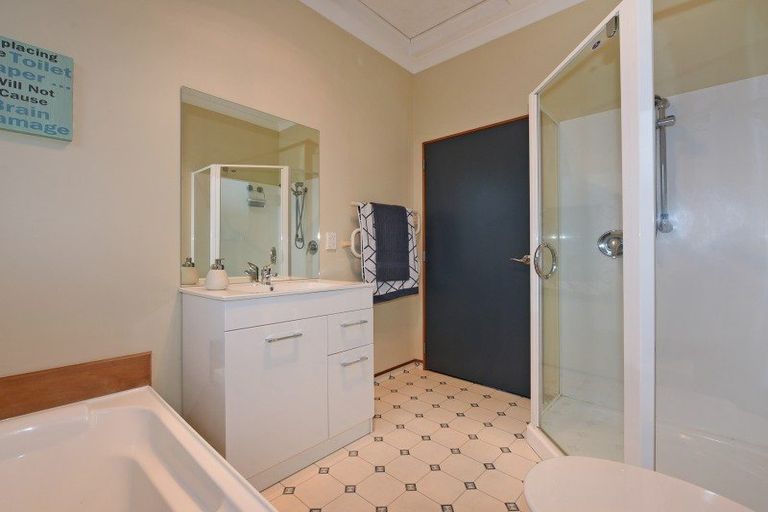 Photo of property in 54 Athlone Crescent, Avalon, Lower Hutt, 5011