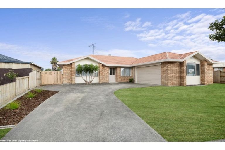 Photo of property in 10 Aldershot Place, Nawton, Hamilton, 3200