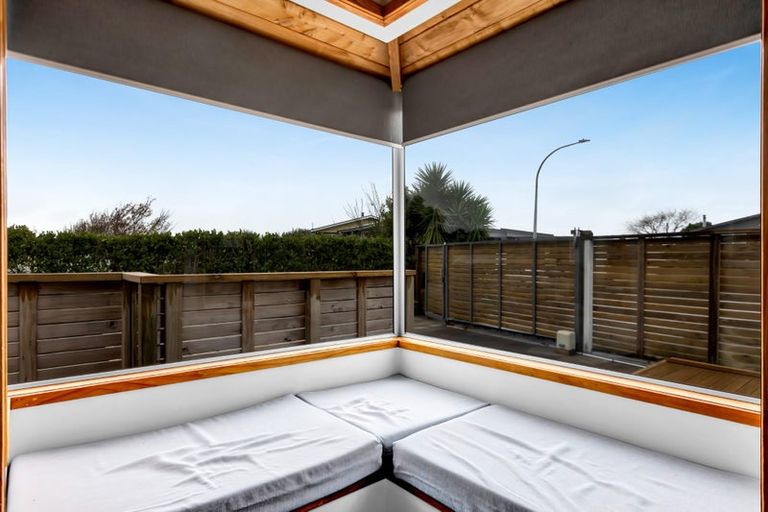 Photo of property in 17 Villa Place, Bell Block, New Plymouth, 4312