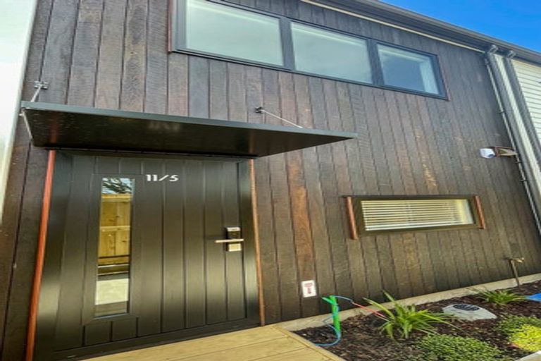 Photo of property in 11/5 Brandon Road, Glen Eden, Auckland, 0602