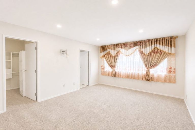 Photo of property in 51 Kerrykeel Drive, Flat Bush, Auckland, 2019