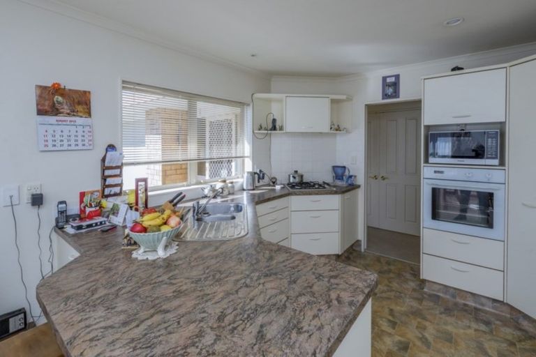 Photo of property in 176 Bath Street, Levin, 5510