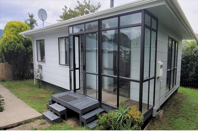 Photo of property in 22 Titoki Road, Raumati Beach, Paraparaumu, 5032