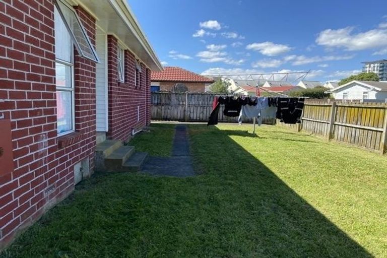 Photo of property in 27 Inverell Avenue, Wiri, Auckland, 2104