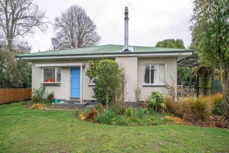 Photo of property in 26 Sarsfield Street, Southbridge, 7602