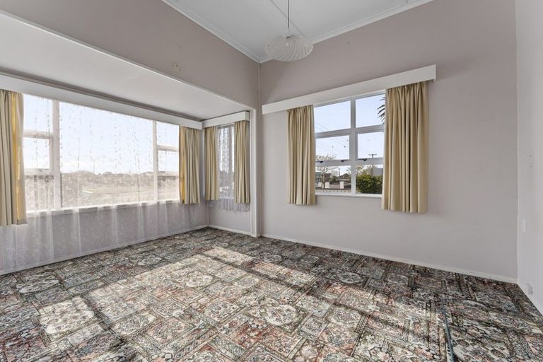 Photo of property in 127 Regan Street, Stratford, 4332