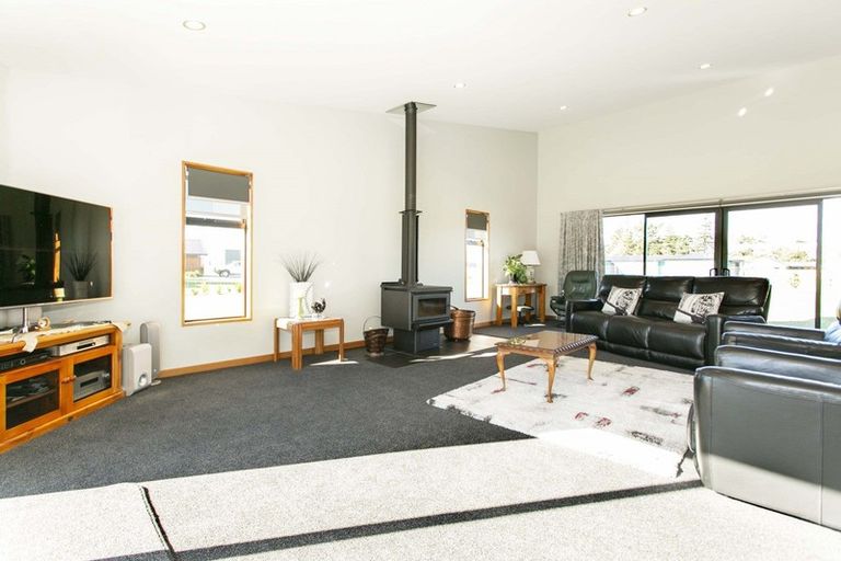 Photo of property in 142 Tarbottons Road, Tinwald, Ashburton, 7700