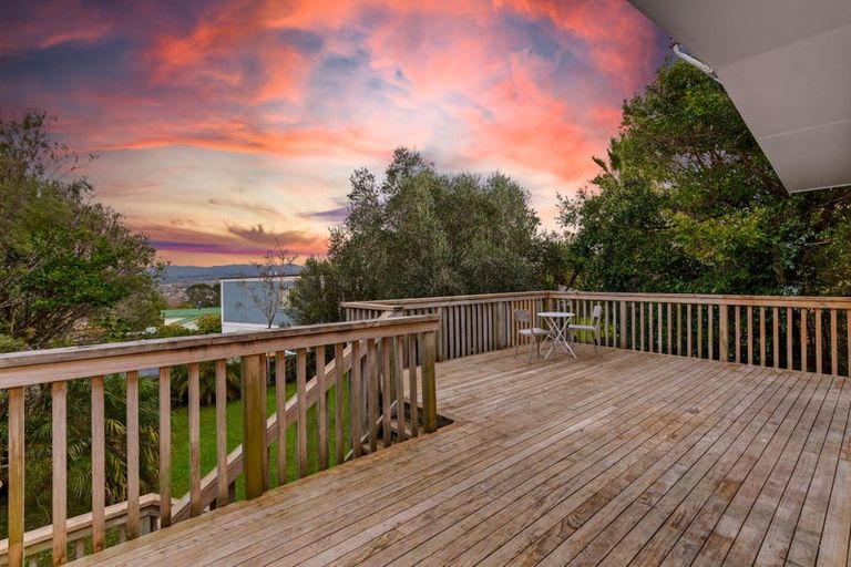 Photo of property in 74 Waimumu Road, Massey, Auckland, 0614