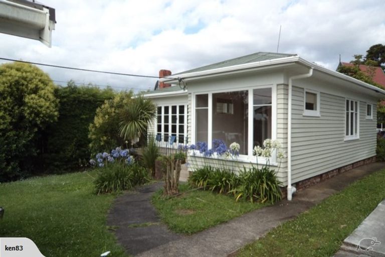 Photo of property in 112 Rosier Road, Glen Eden, Auckland, 0602