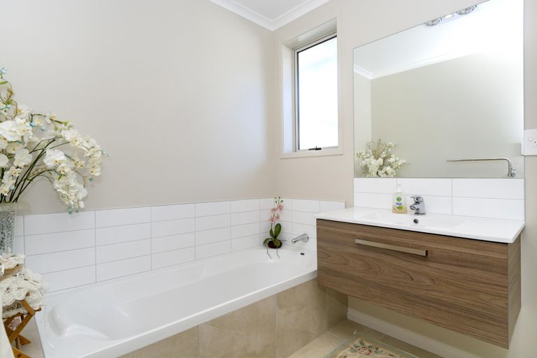 Photo of property in 4 Catamaran Way, Papamoa Beach, Papamoa, 3118