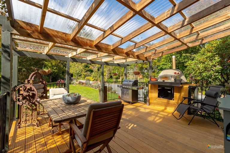 Photo of property in 224 Katherine Mansfield Drive, Whitemans Valley, Upper Hutt, 5371