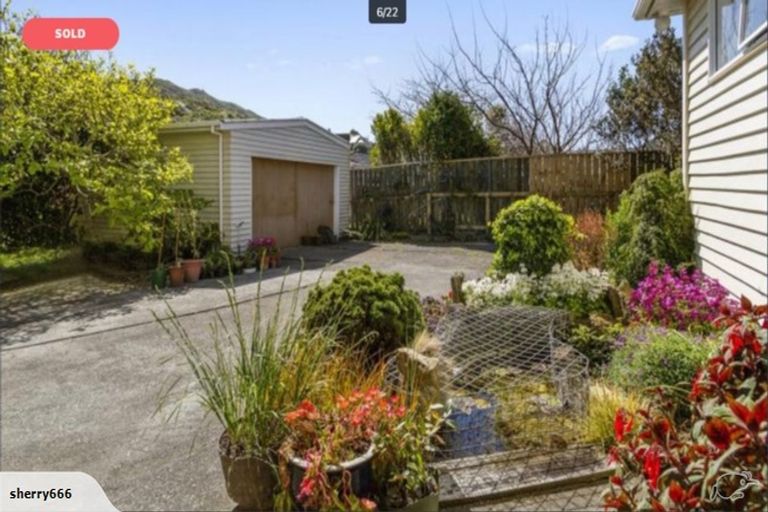 Photo of property in 23 Findlay Street, Tawa, Wellington, 5028