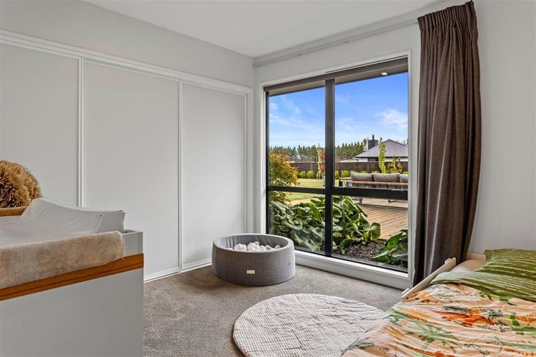 Photo of property in 77 Kingsdowne Drive, West Melton, 7618