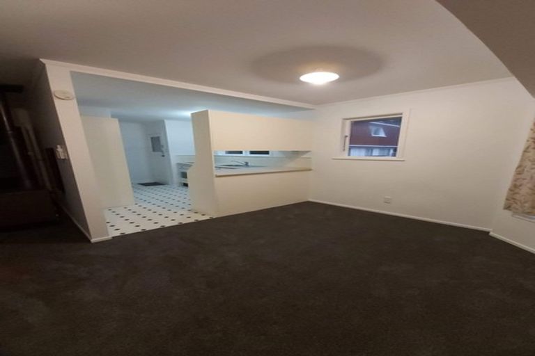 Photo of property in 4b Wainui Road, Waiwhetu, Lower Hutt, 5010