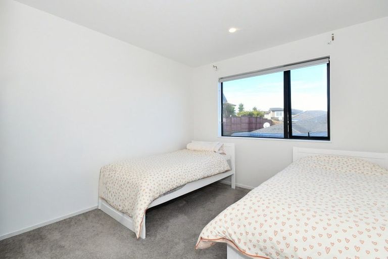 Photo of property in 22 Kirikiri Drive, Papakura, 2110