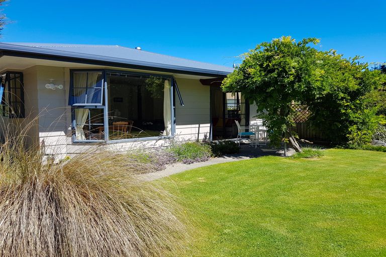 Photo of property in 7 Pioneer Drive, Lake Tekapo, 7999