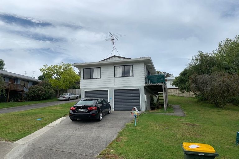 Photo of property in 65 Trias Road, Totara Vale, Auckland, 0629