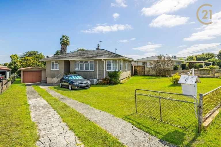 Photo of property in 64 Tawa Crescent, Manurewa, Auckland, 2102