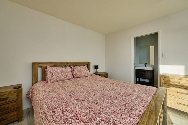 Photo of property in 73 Churchill Street, Kaikoura, 7300