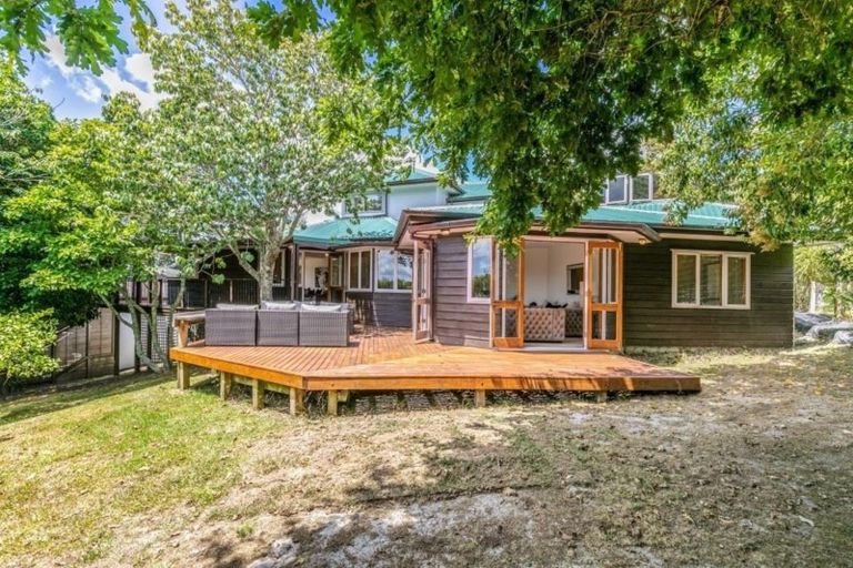 Photo of property in 17 Aotearoa Terrace, Murrays Bay, Auckland, 0630