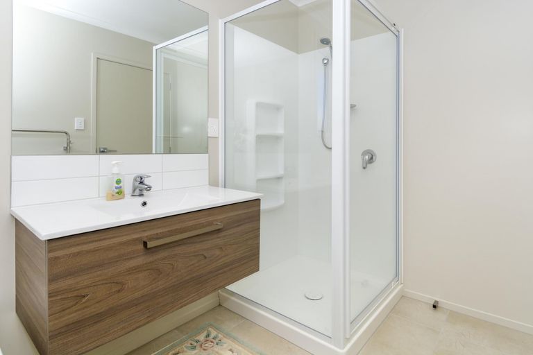 Photo of property in 4 Catamaran Way, Papamoa Beach, Papamoa, 3118