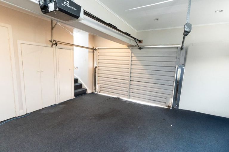 Photo of property in 101 Kenmore Street, Newlands, Wellington, 6037