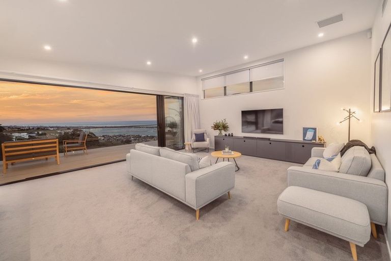 Photo of property in 7 Francis James Lane, Redcliffs, Christchurch, 8081