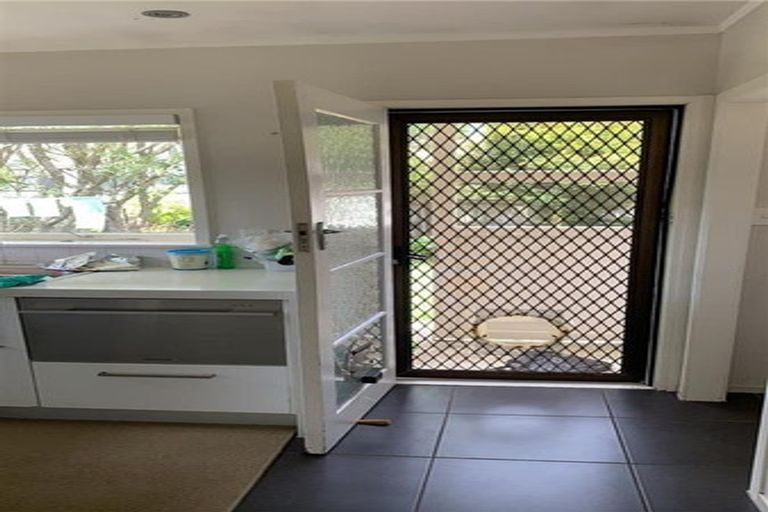 Photo of property in 1/32 Evelyn Place, Hillcrest, Auckland, 0627