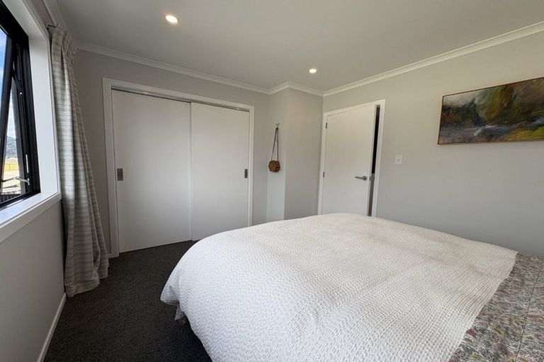Photo of property in 23 Mawai Hakona Drive, Wallaceville, Upper Hutt, 5018