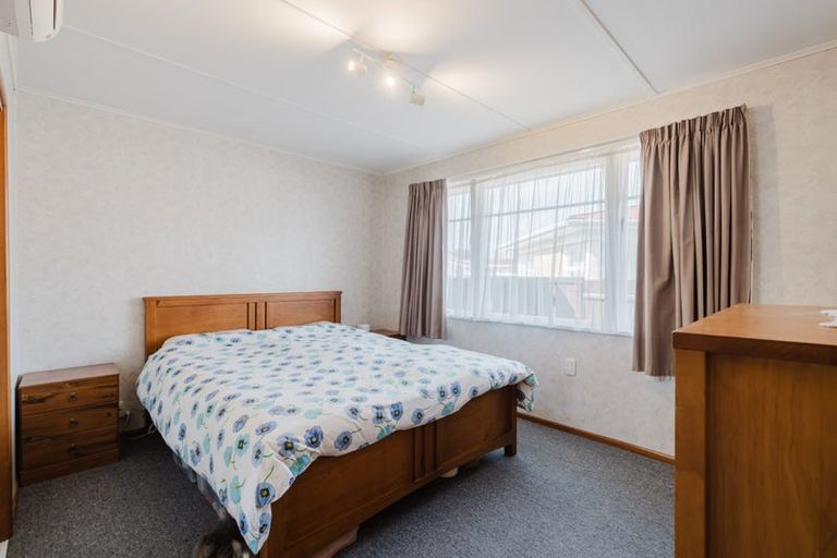 Photo of property in 18 Carrington Avenue, Hillcrest, Hamilton, 3216